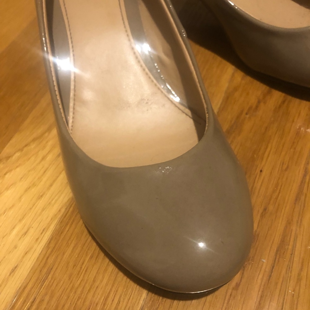 Tan heels